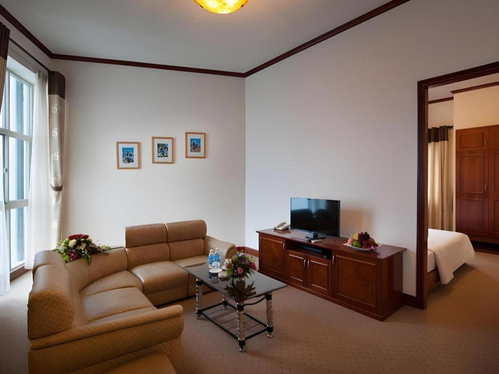 Cwd Hotel Hanoi Exterior photo