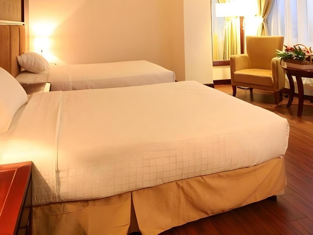 Cwd Hotel Hanoi Exterior photo