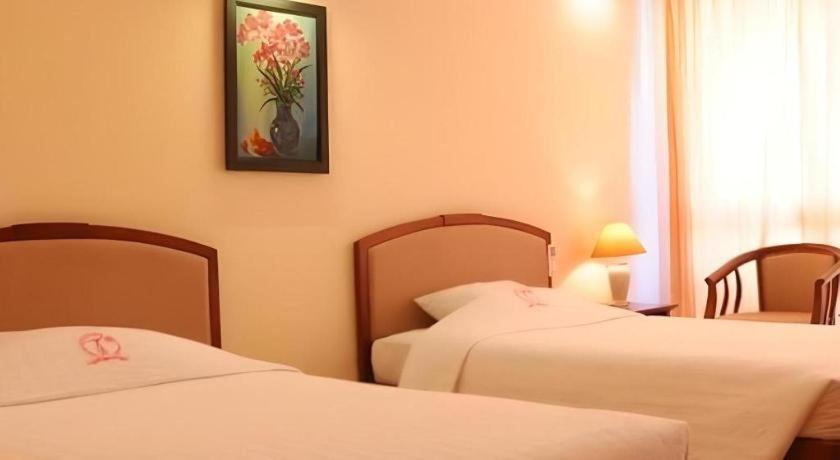 Cwd Hotel Hanoi Exterior photo