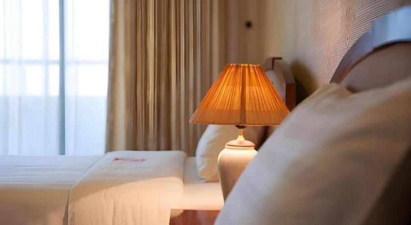 Cwd Hotel Hanoi Exterior photo
